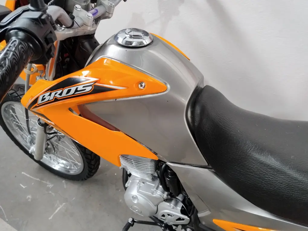 HONDA NXR Bros 150 - Foto