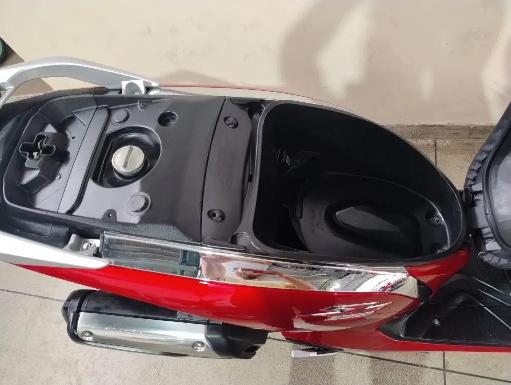 HONDA SH 300 I - Foto