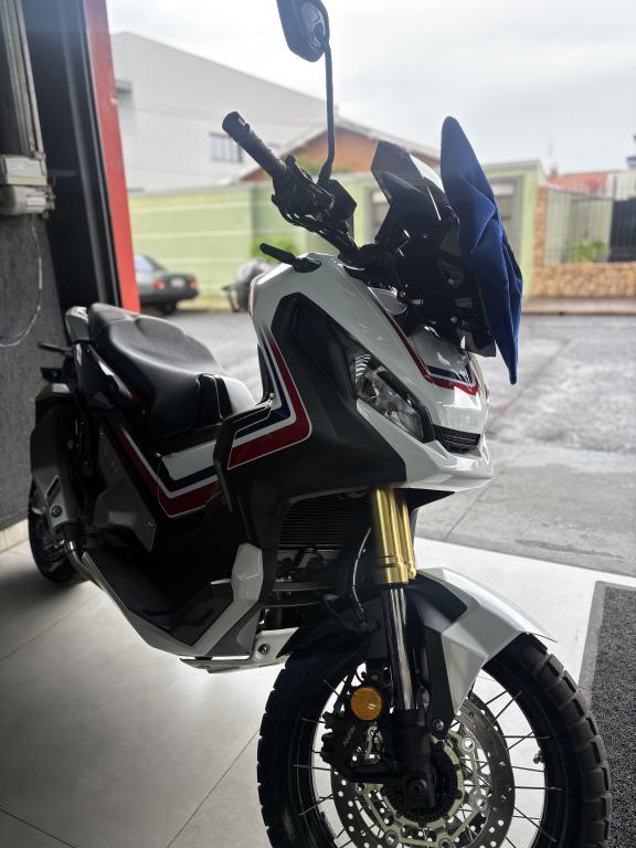 HONDA X-ADV 750 - Foto