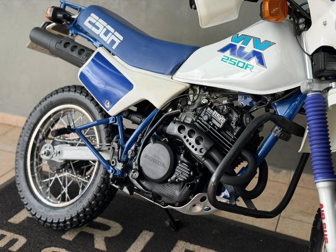 HONDA XLX 250R - Foto