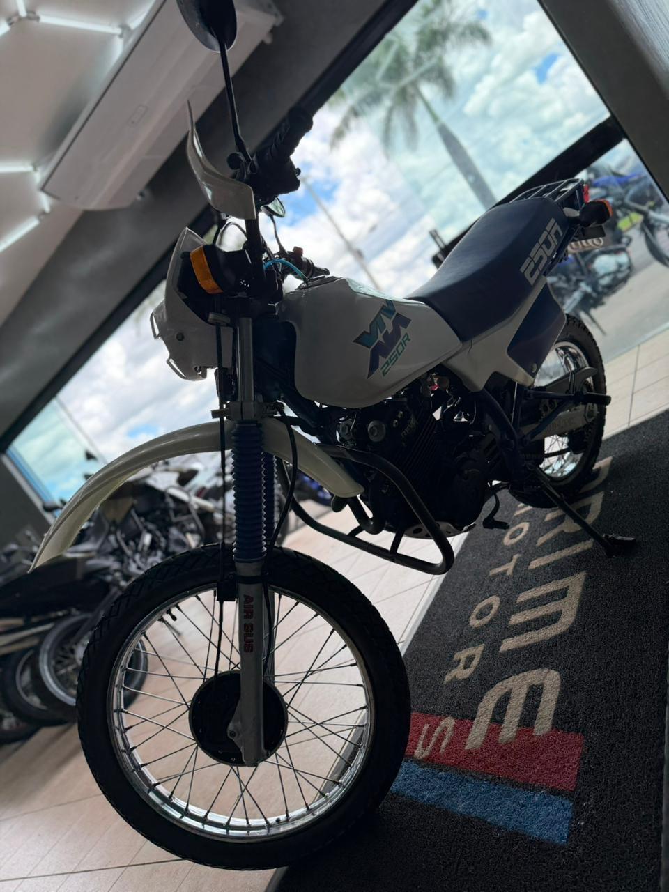 HONDA XLX 250R - Foto