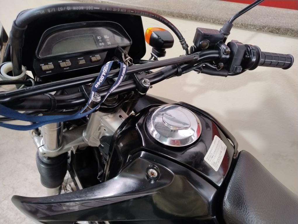 HONDA XR Tornado 250 - Foto