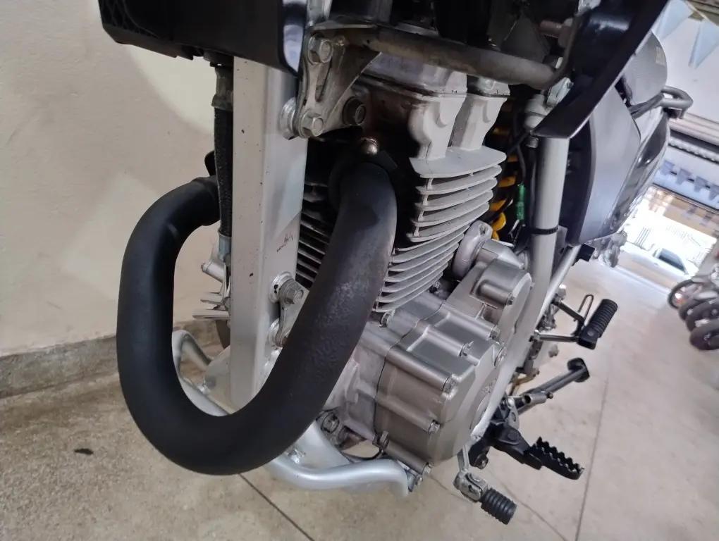 HONDA XR Tornado 250 - Foto