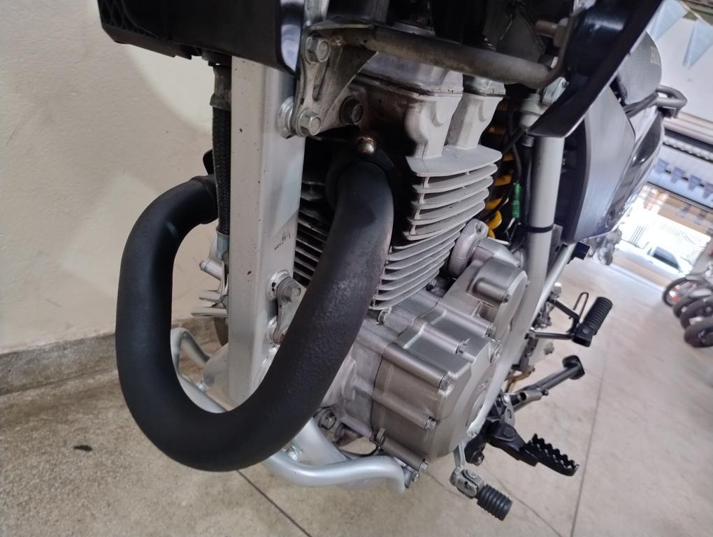 HONDA XR Tornado 250 - Foto