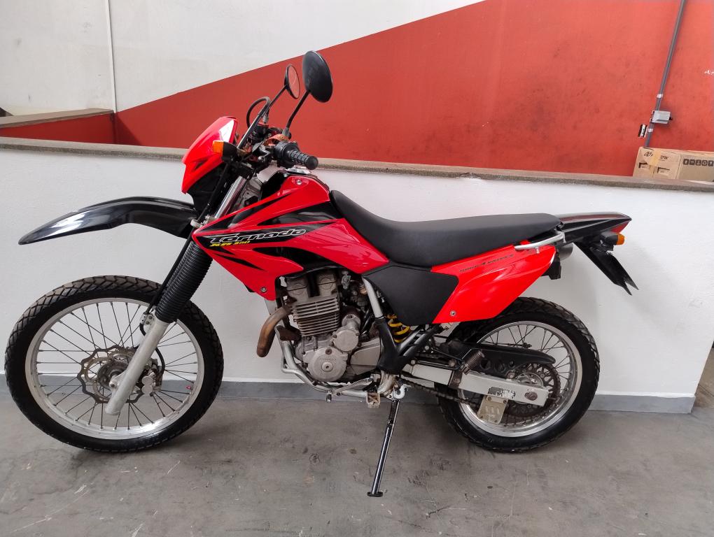 HONDA XR Tornado 250 - Foto