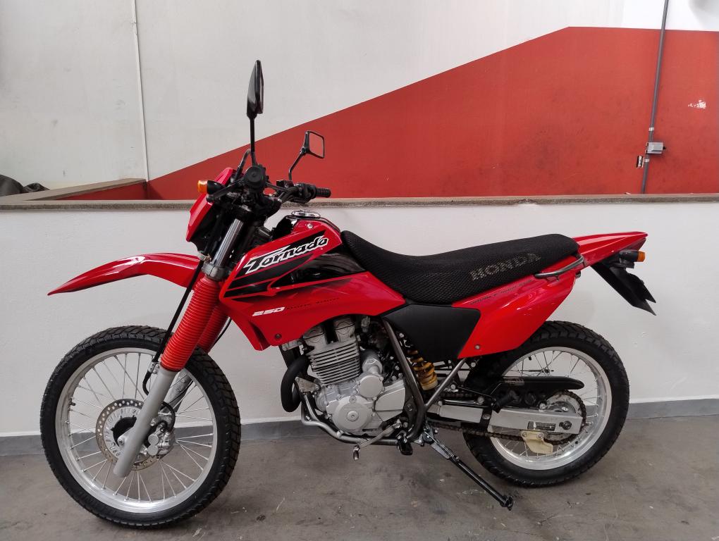 HONDA XR Tornado 250