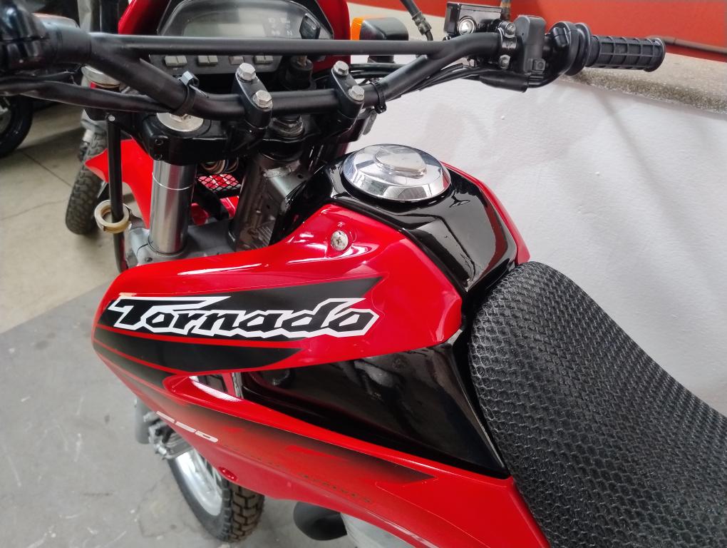 HONDA XR Tornado 250 - Foto