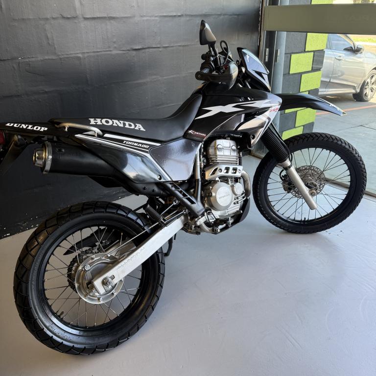 HONDA XR Tornado 250 - Foto