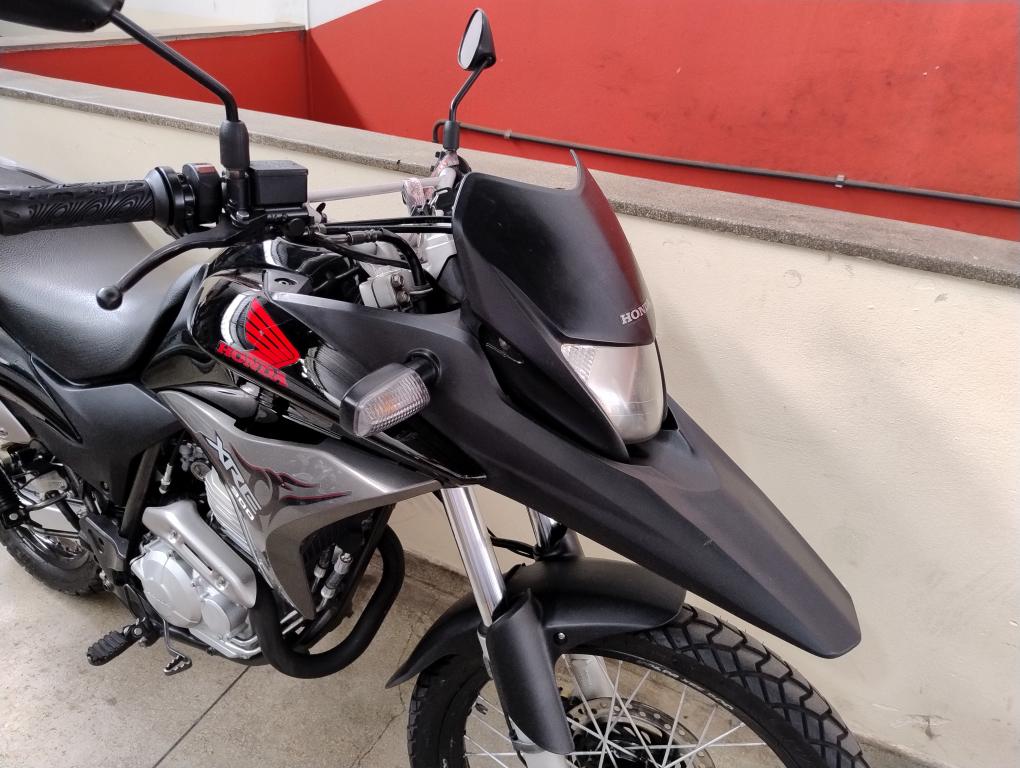 HONDA XRE 300 - Foto