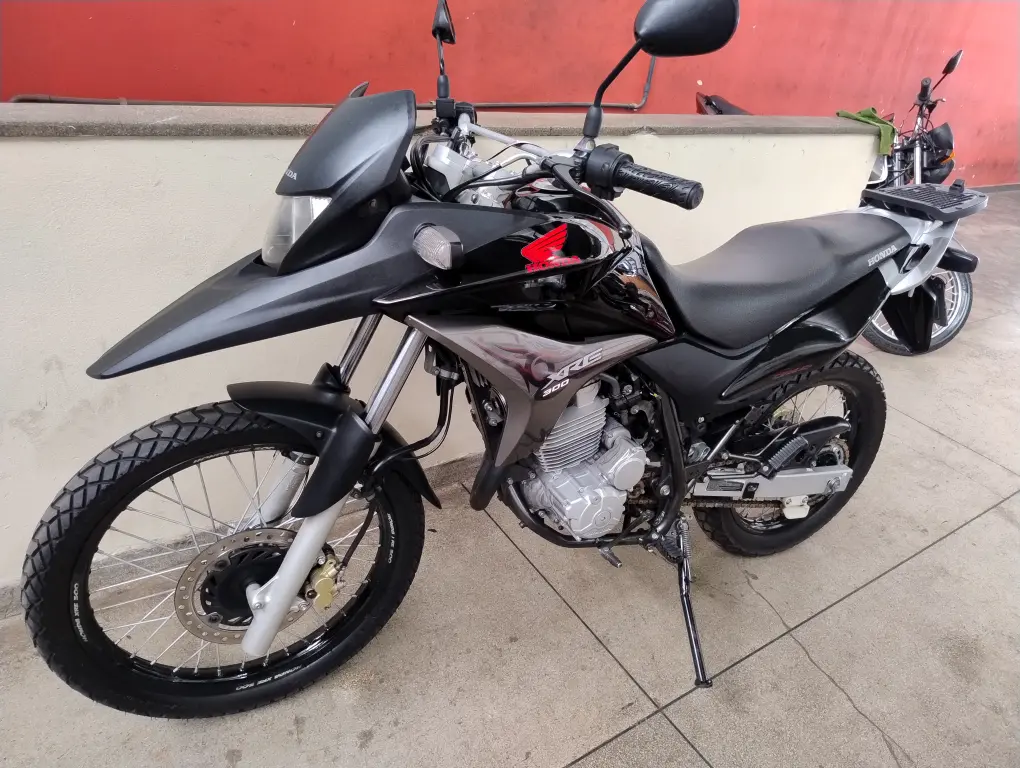 HONDA XRE 300 - Foto