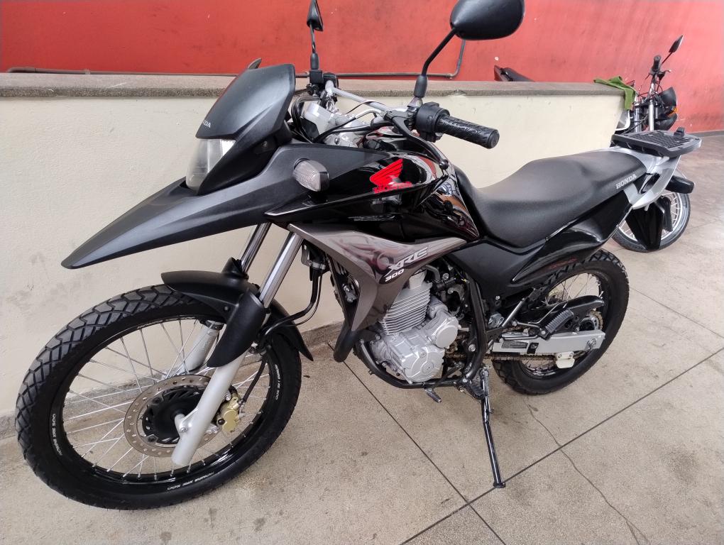 HONDA XRE 300 - Foto