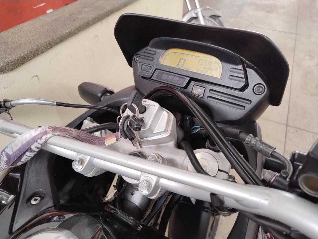 HONDA XRE 300 - Foto