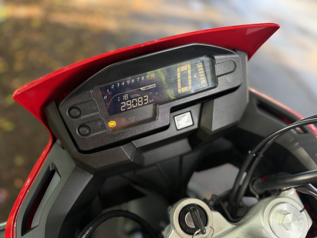 HONDA XRE 300 - Foto