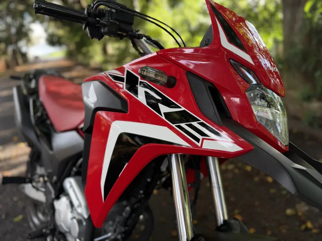 HONDA XRE 300 - Foto