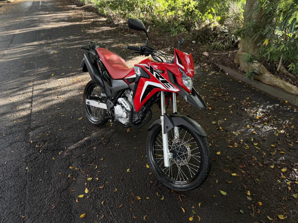 HONDA XRE 300 - Foto