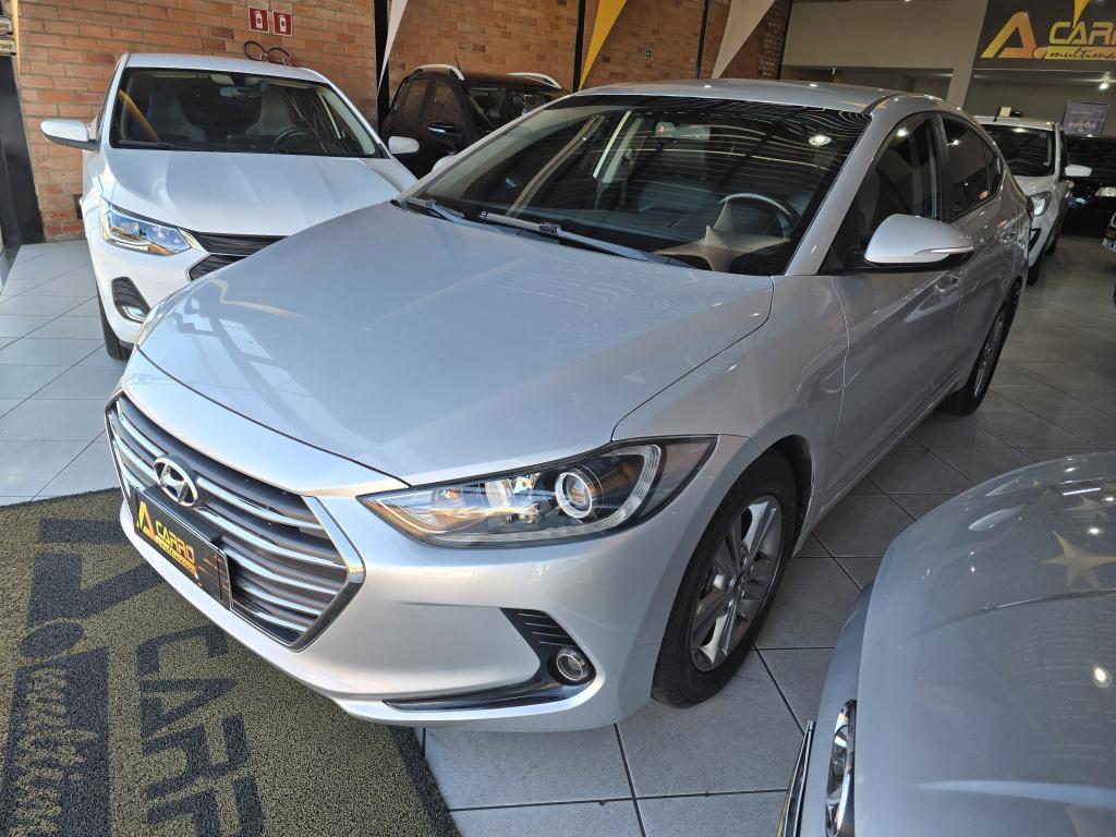 HYUNDAI Elantra - Foto