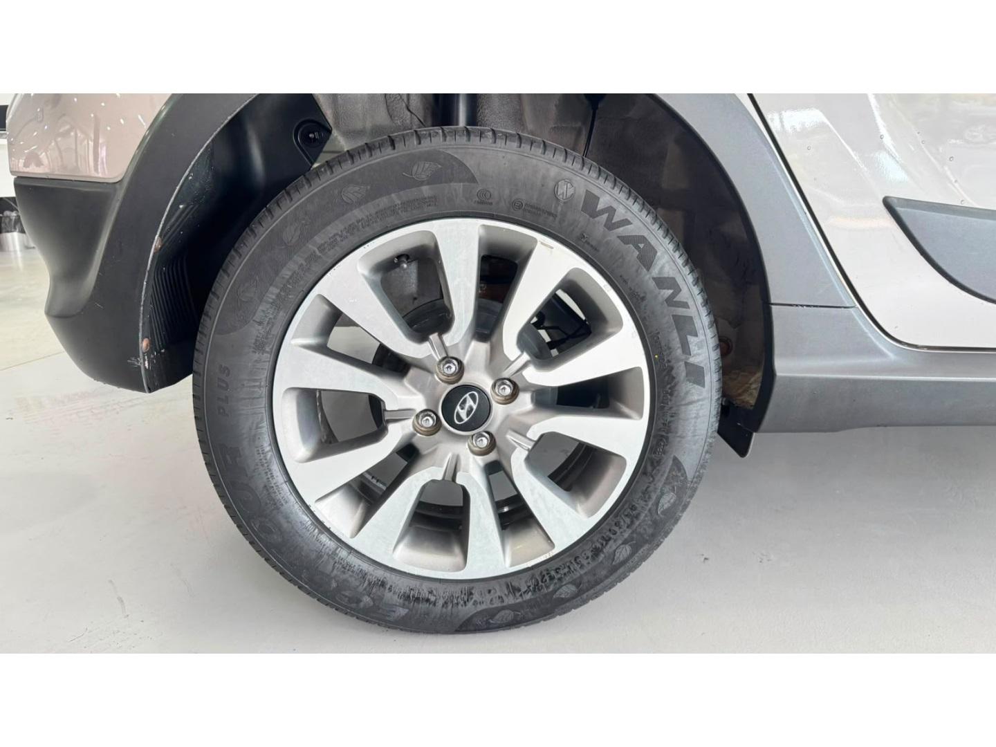 HYUNDAI HB 20 Hatch X - Foto