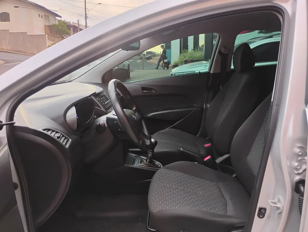 HYUNDAI HB 20 Hatch - Foto