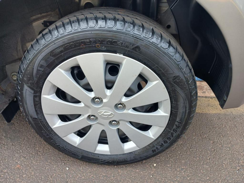 HYUNDAI HB 20 Hatch - Foto