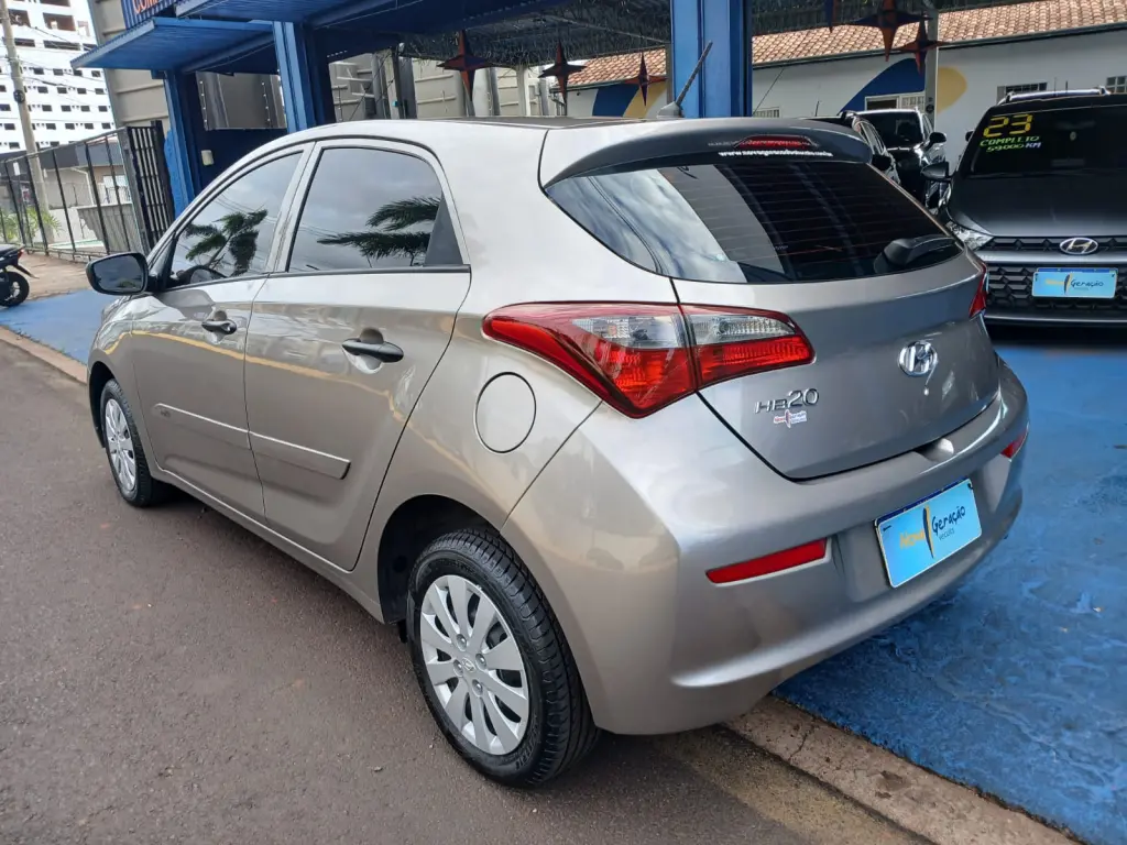 HYUNDAI HB 20 Hatch - Foto