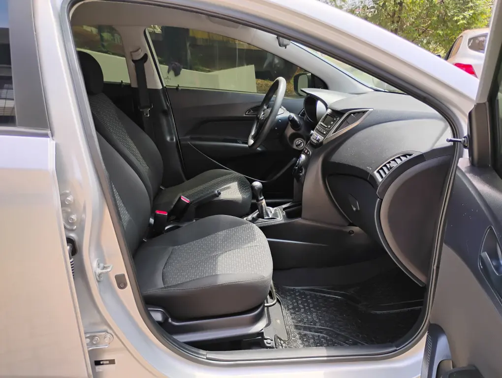 HYUNDAI HB 20 Hatch - Foto