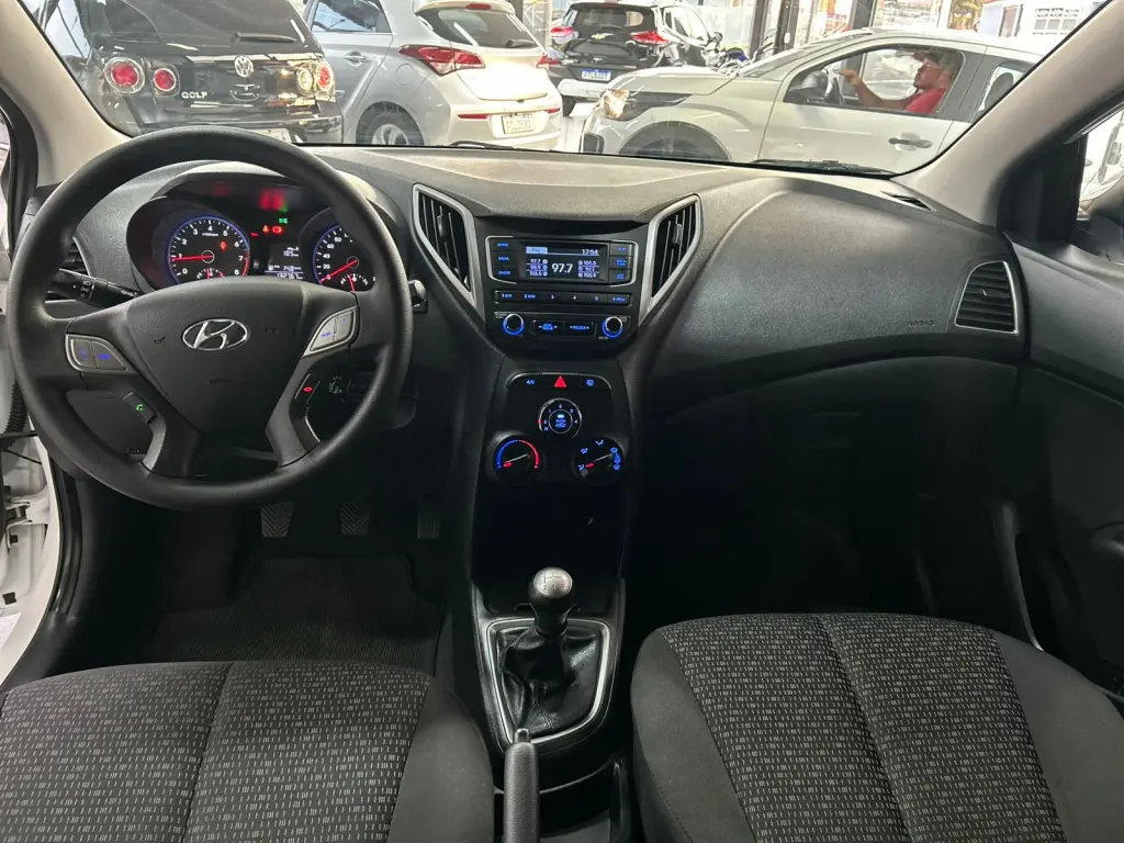 HYUNDAI HB 20 Hatch - Foto