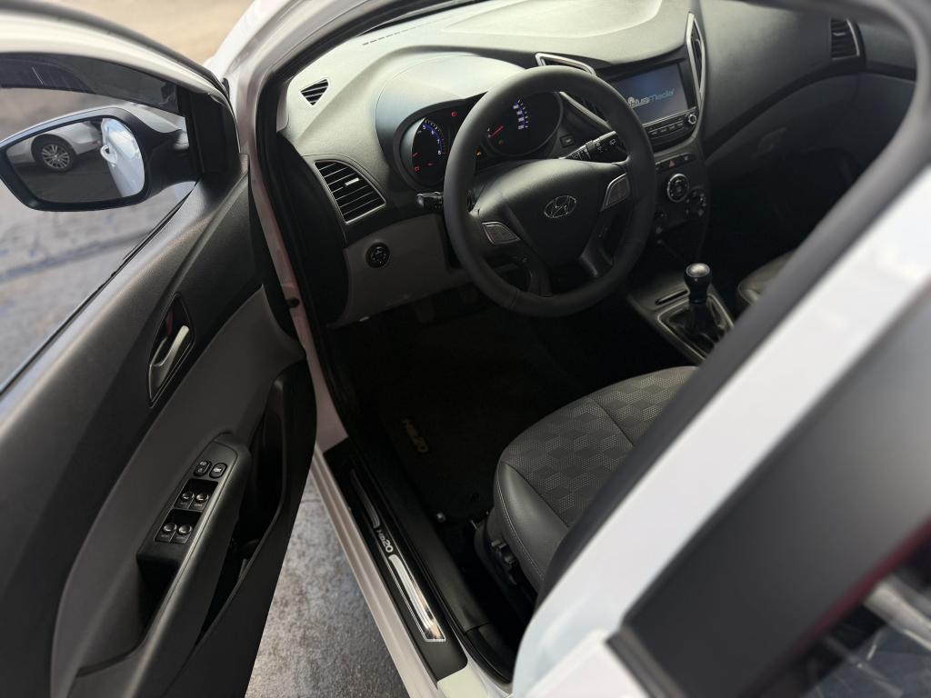 HYUNDAI HB 20 Hatch - Foto
