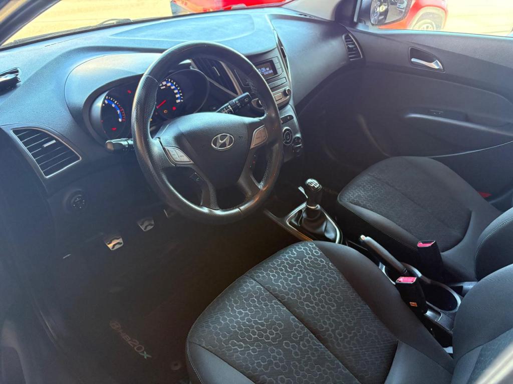 HYUNDAI HB 20 Hatch X - Foto