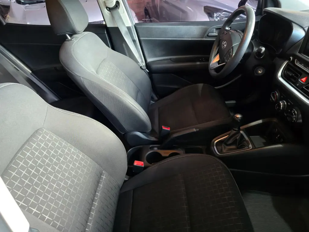 HYUNDAI HB 20 Hatch - Foto