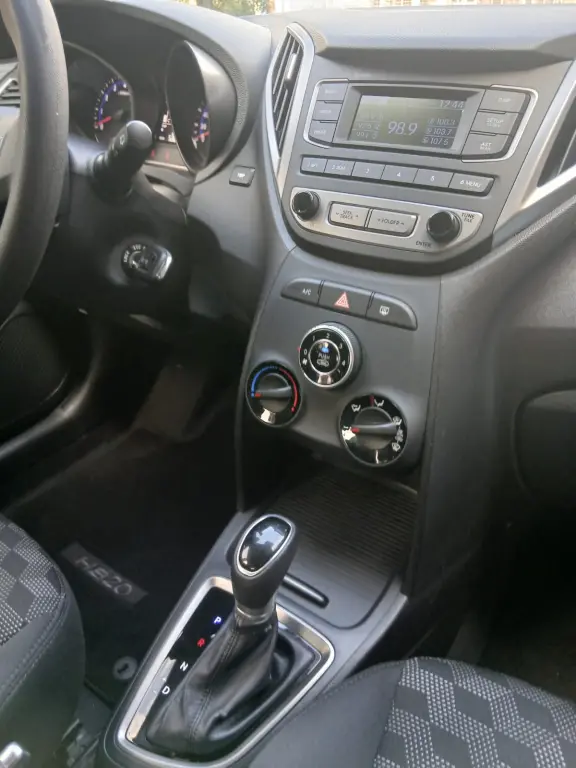 HYUNDAI HB 20 Hatch - Foto