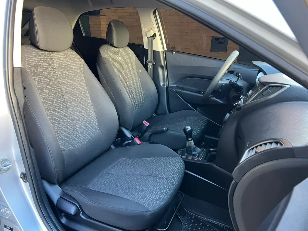 HYUNDAI HB 20 Hatch - Foto