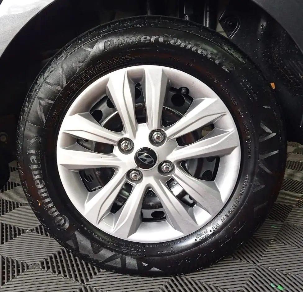 HYUNDAI HB 20 Hatch - Foto