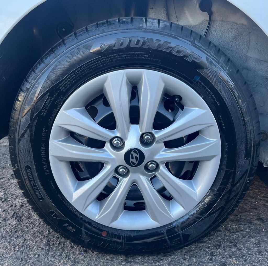HYUNDAI HB 20 Hatch - Foto