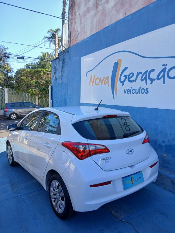 HYUNDAI HB 20 Hatch - Foto