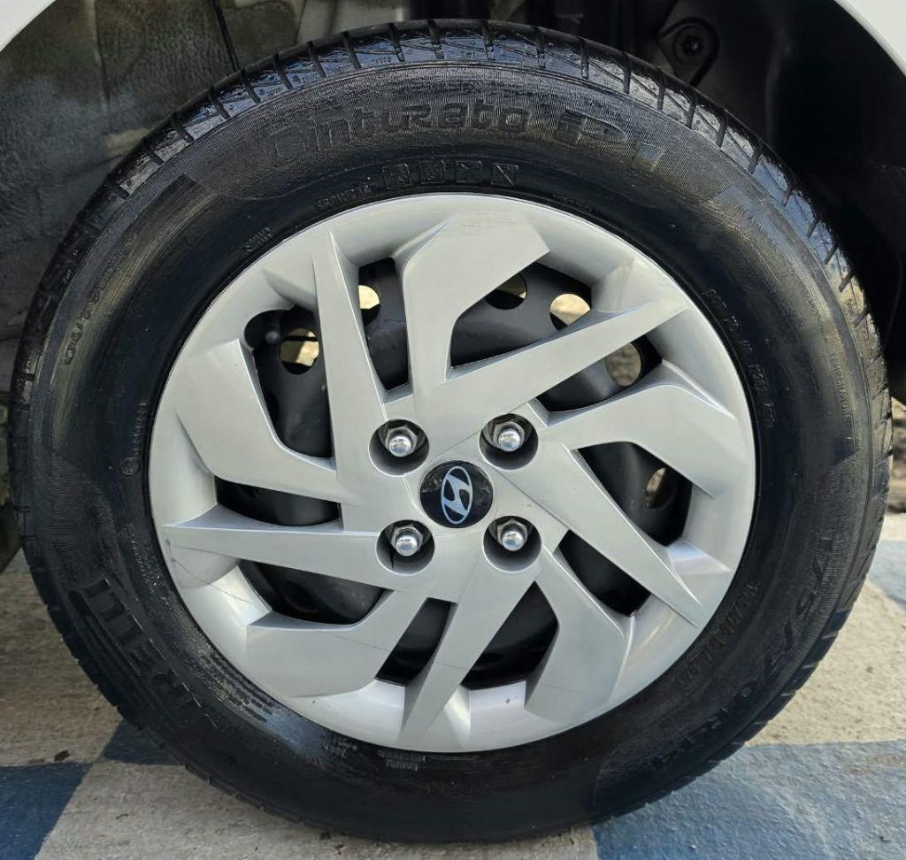 HYUNDAI HB 20 Hatch - Foto