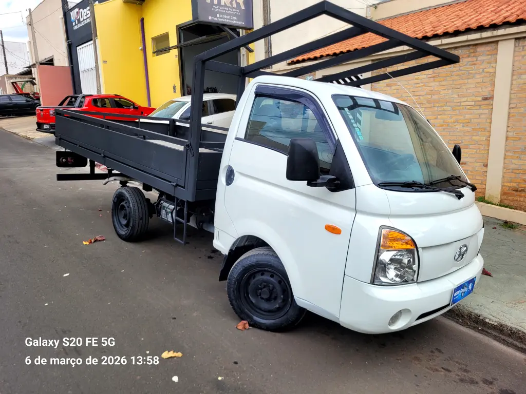HYUNDAI HR - Foto