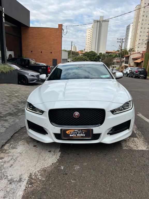 JAGUAR XE