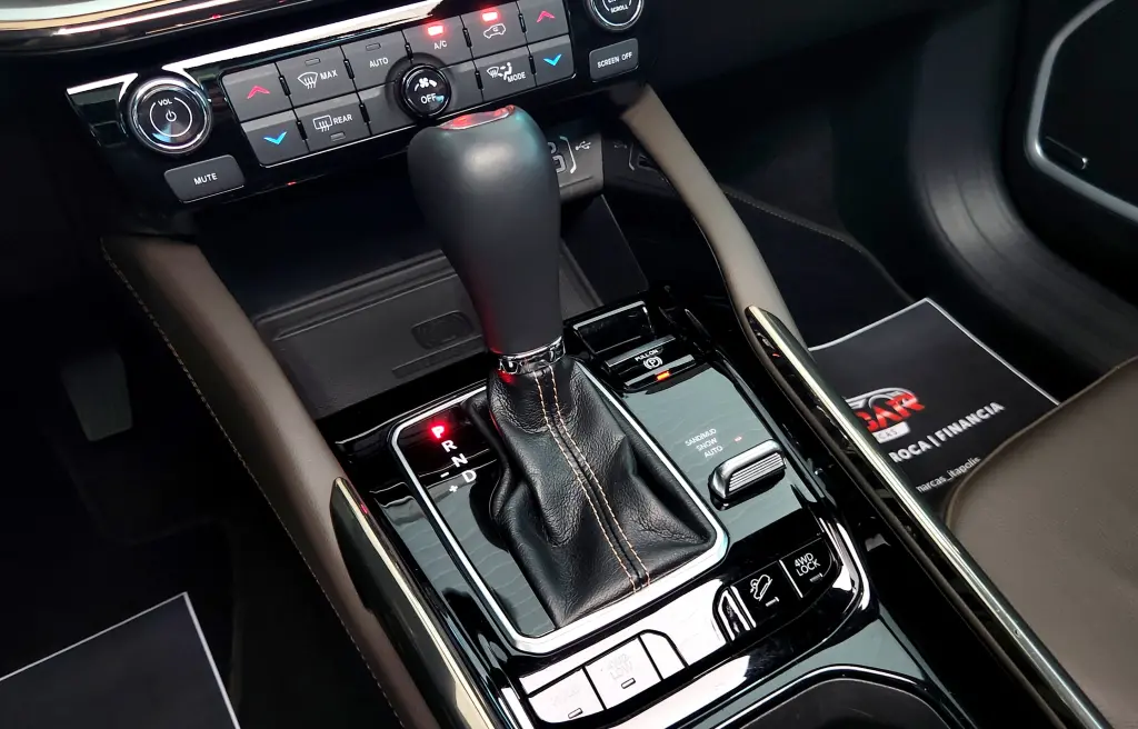 JEEP Commander - Foto