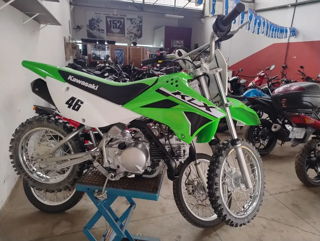 KAWASAKI KLX 110 - Foto