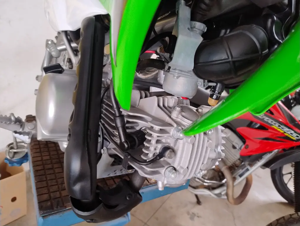 KAWASAKI KLX 110 - Foto