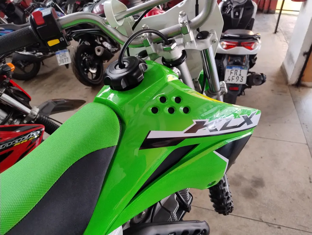 KAWASAKI KLX 110 - Foto