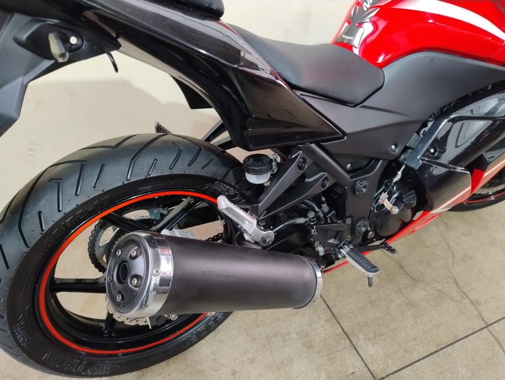 KAWASAKI Ninja 250 - Foto