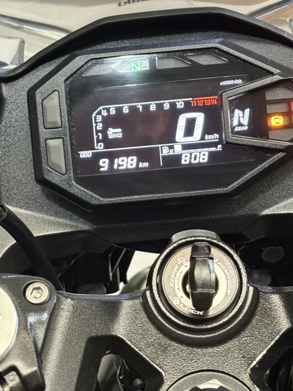 KAWASAKI Ninja 500 - Foto