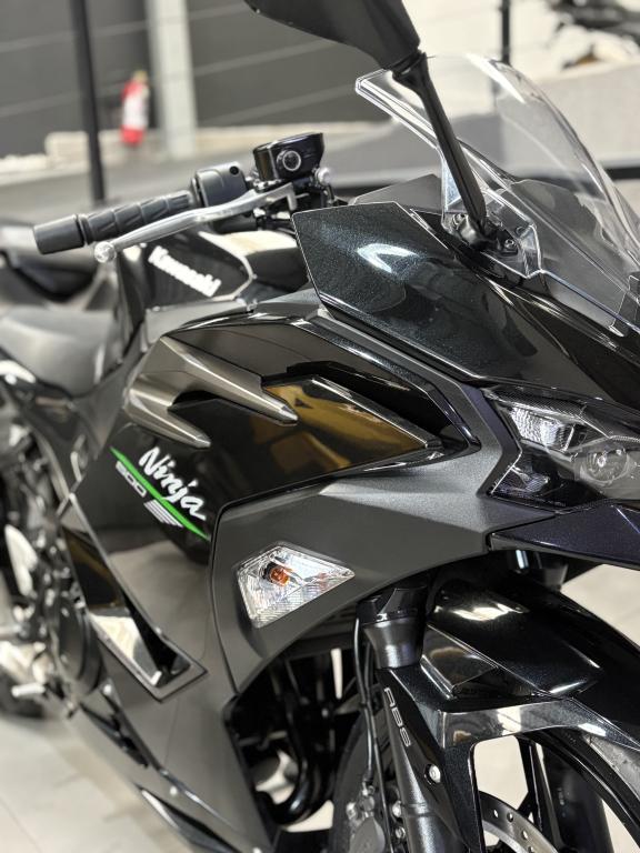 KAWASAKI Ninja 500 - Foto