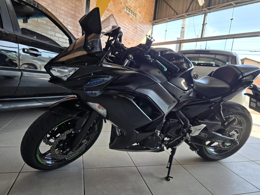 KAWASAKI Ninja 650