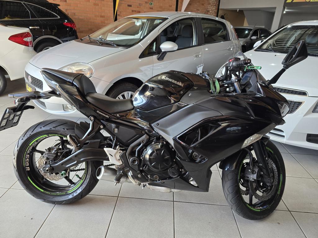 KAWASAKI Ninja 650 - Foto