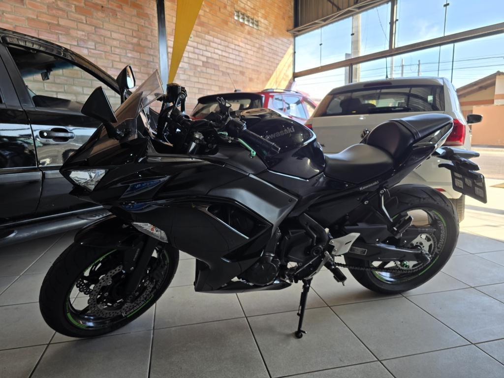 KAWASAKI Ninja 650 - Foto