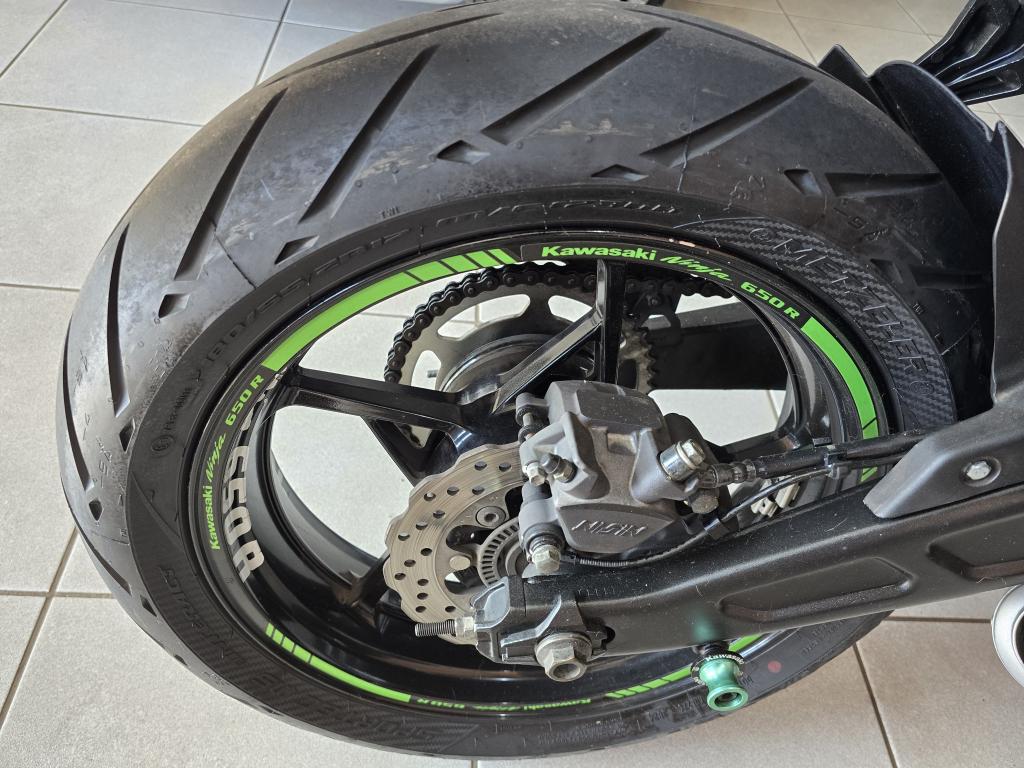 KAWASAKI Ninja 650 - Foto
