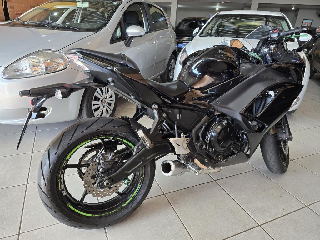 KAWASAKI Ninja 650 - Foto