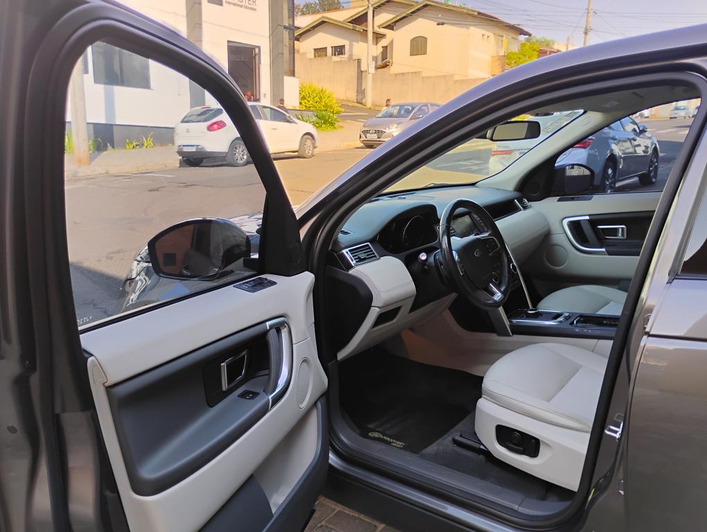 LAND ROVER Discovery Sport - Foto